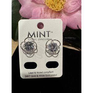 14KT White & Gold Plated Silvertone Flower CZ EARRINGS NEW W Gift Bag